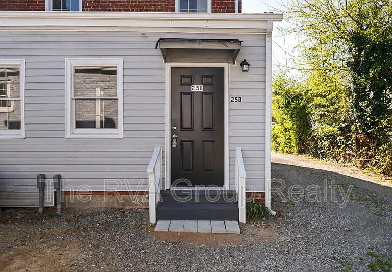 25 S Jefferson St #B — Photo 2