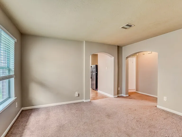 13118 Kingston Point Ln — Photo 6