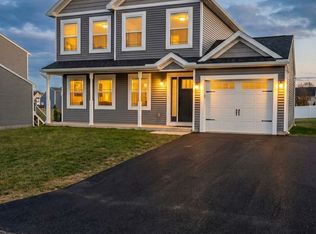 206 Woodridge Dr, Shippensburg, PA 17257