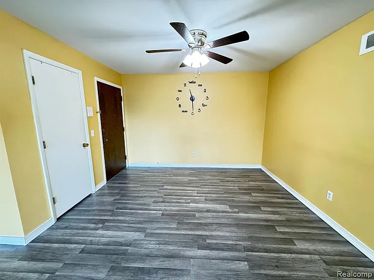 16880 Edloytom Way #137 — Photo 6