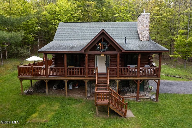 3rd image of 47 Roney Road