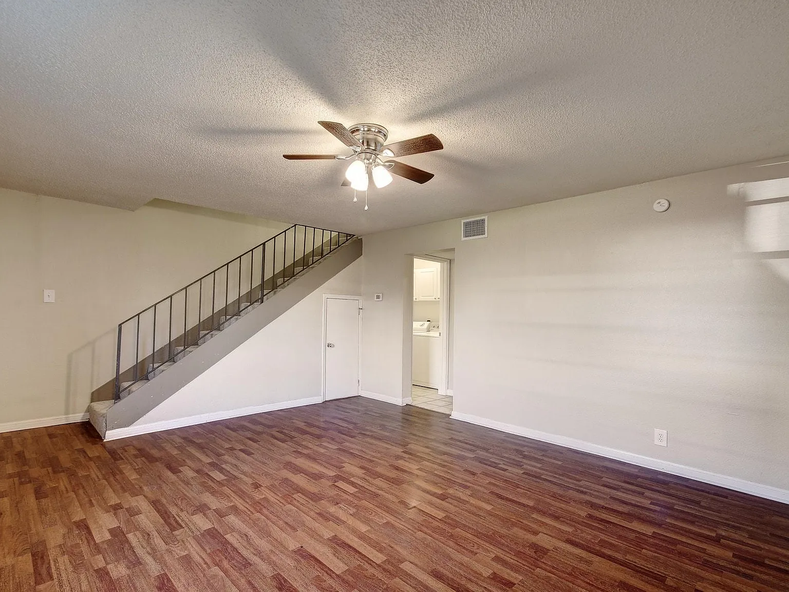 2 bed, 1.0 bath, 1200 sqft, $1,795 — Photo 4