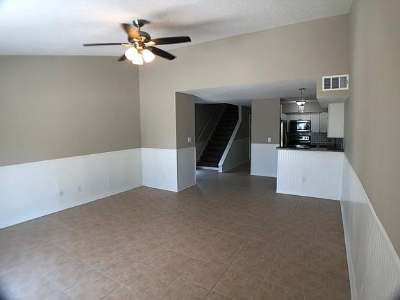 3rd image of 215 Arricola Ave #A