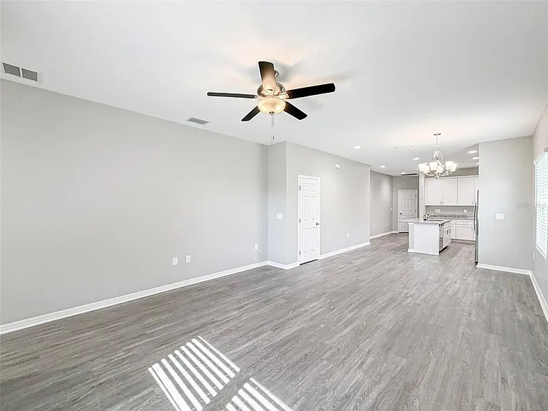 3376 Cup Dr — Photo 7
