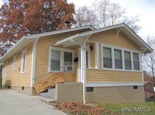 27 Water St, Asheville, NC 28801
