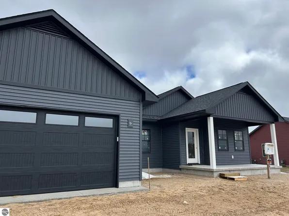 4150 Long Wood Dr, Traverse City, MI 49685