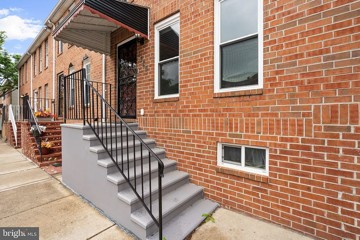 Building Photo - 1326 N Stockton St
