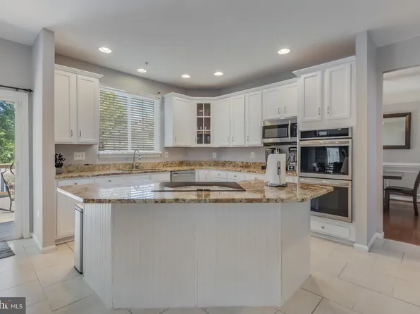 10012 River Walk Ter, Upper Marlboro, MD 20774
