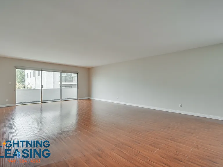 815 S Shenandoah St #302 — Photo 28