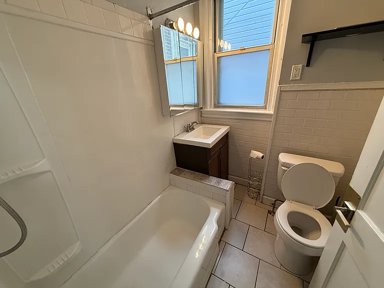 2423 E Allegheny Ave #2 — Photo 8