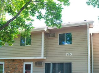 710 W Village Rd APT 105, Chanhassen, MN 55317