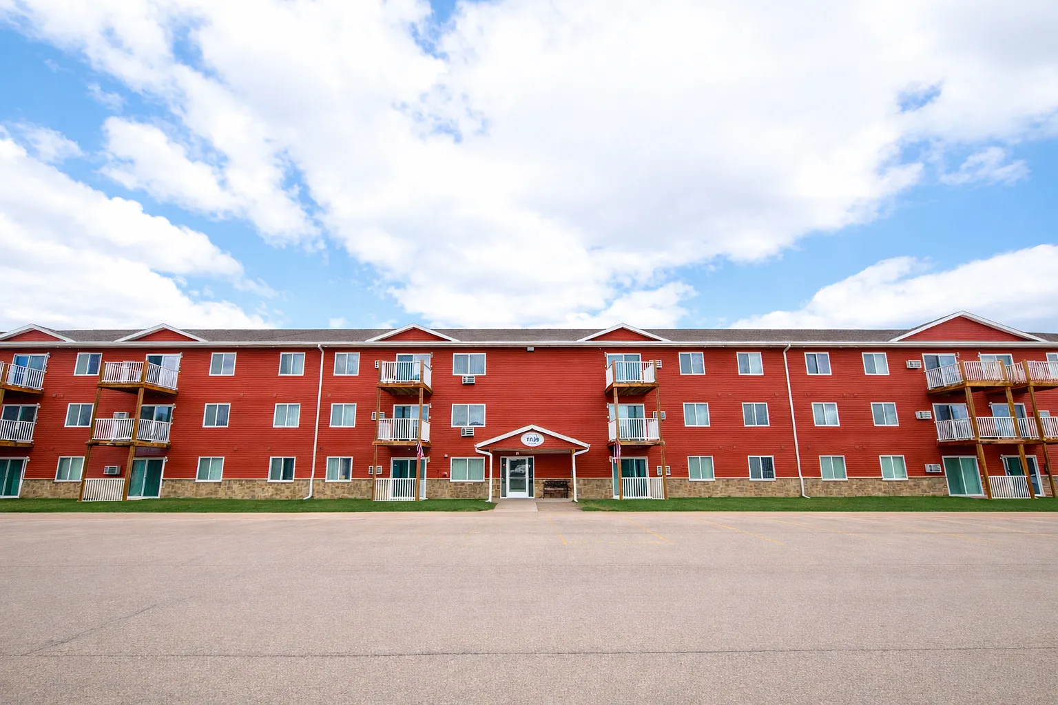Berry Pointe Luxury Apartments — Photo 4