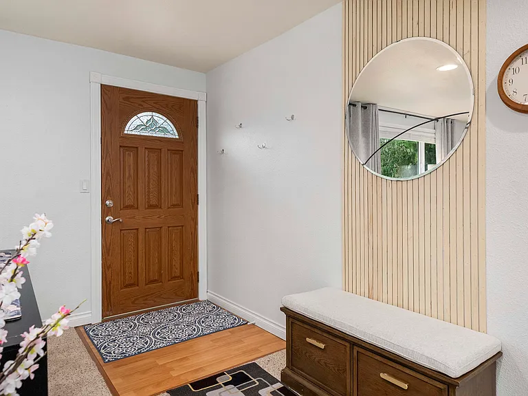 7409 Mazama St SW — Photo 9