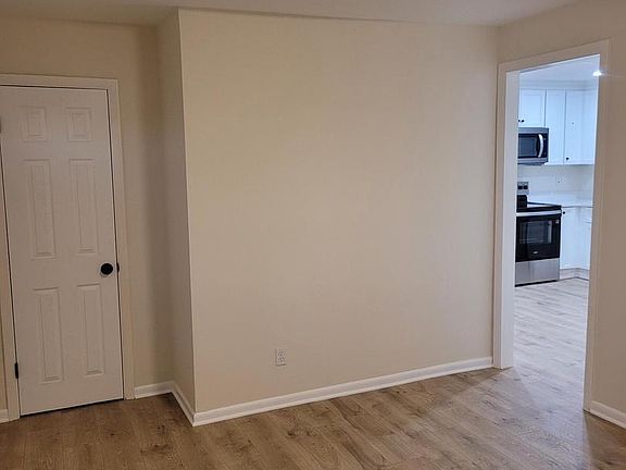 4th image of 28966 Thompson Corner Rd