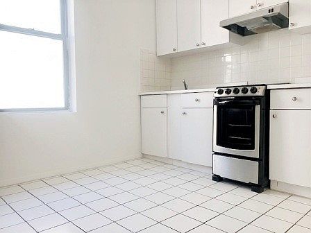 4th image of 115 Washington Pl APT 21