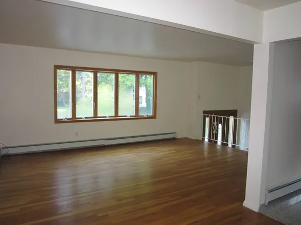 (undisclosed Address), Greenvale, NY 11548