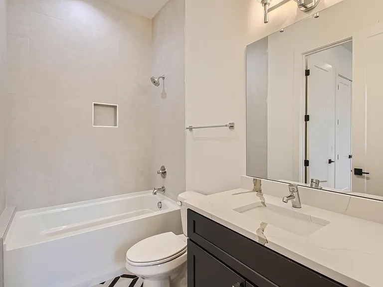 408 Serenity Ln — Photo 24