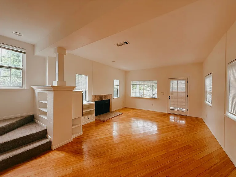 4640 Muir Ave — Photo 4