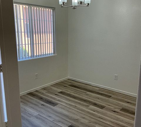 5th image of 5135 Heddell Ct #0