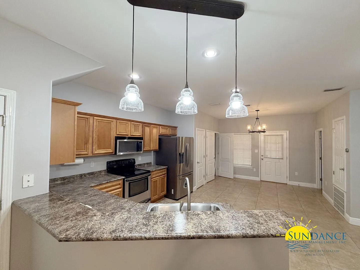 End-Unit 3BR Townhouse in Fort Walton Beach near Hurlburt Field! — Photo 4