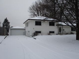 7031 Regent Ave N, Brooklyn Center, MN 55429
