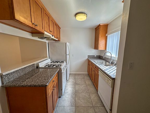 2nd image of 360 Pioneer Dr #2B-1Ba-1000Sqft