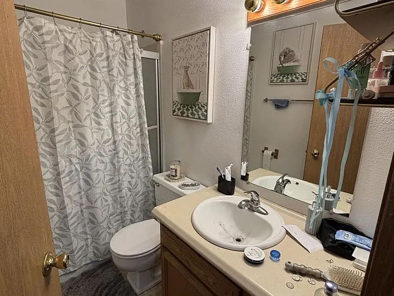 1642 Bainbridge St — Photo 23