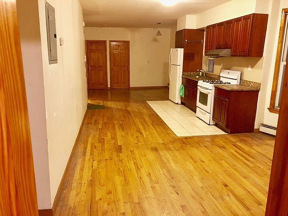 4th image of 286 McGuinness Blvd APT 1