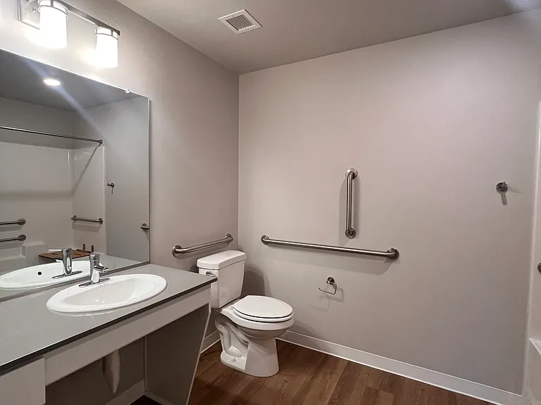 Allegro Pointe Apartments — Photo 11