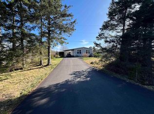 34 Bayside Dr, Colchester, NS B6L 1B3
