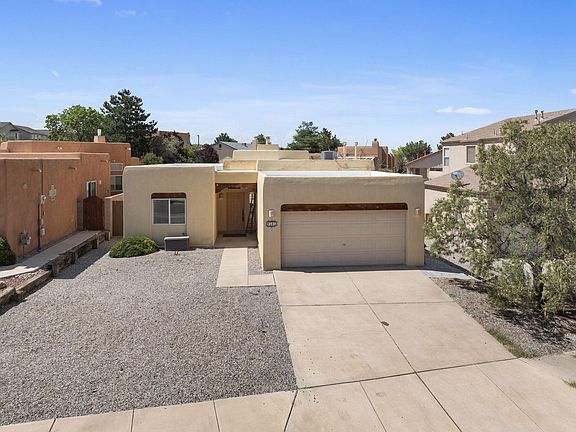 3rd image of 9505 Vista Casitas Dr NW