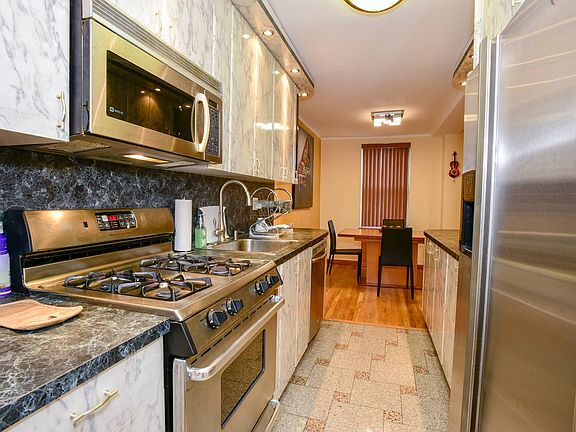 5th image of 2785 Ocean Pkwy #E3
