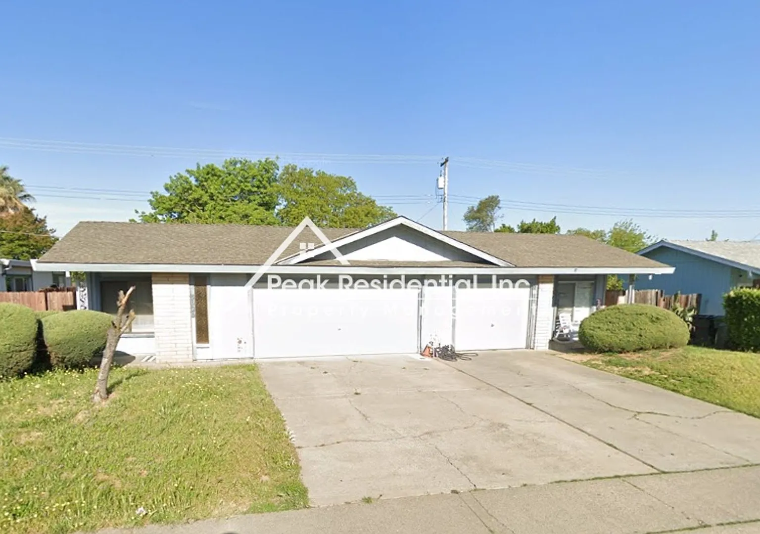 Spacious 2bd/2ba Rosemont Area Duplex with 2 Car Garage — Photo 1