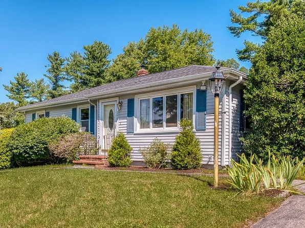 208 Stony Brook Rd, Raynham, MA 02767