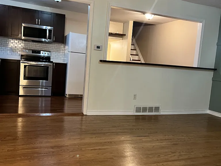 116 Vancouver St — Photo 3