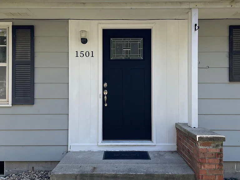 1501 Delaware Ave — Photo 2