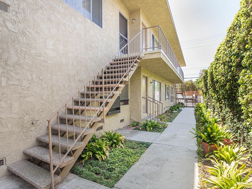 1st image of 3771 S Centinela Ave #6