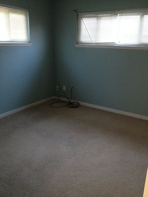 2nd image of 321 W Walnut St