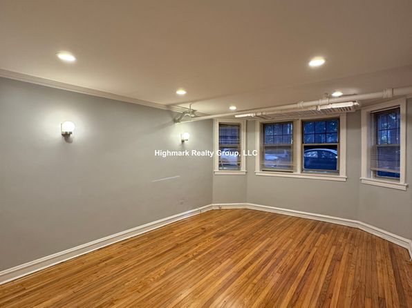 5642 N Kimball Ave #3EE