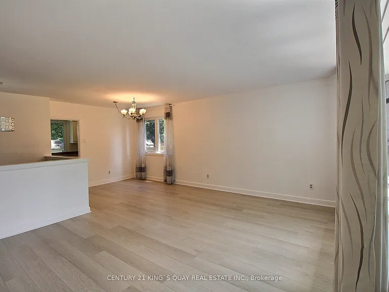 29 Tangmere Rd — Photo 3