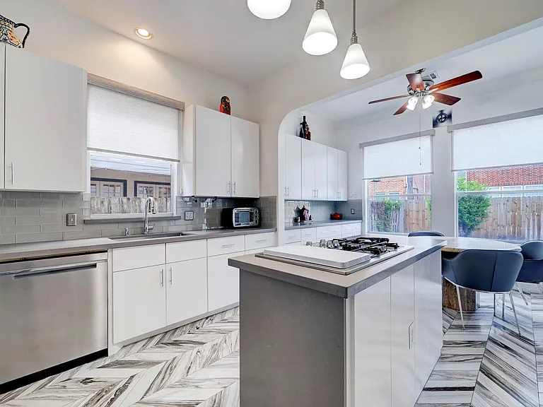 4402 Holt St — Photo 8
