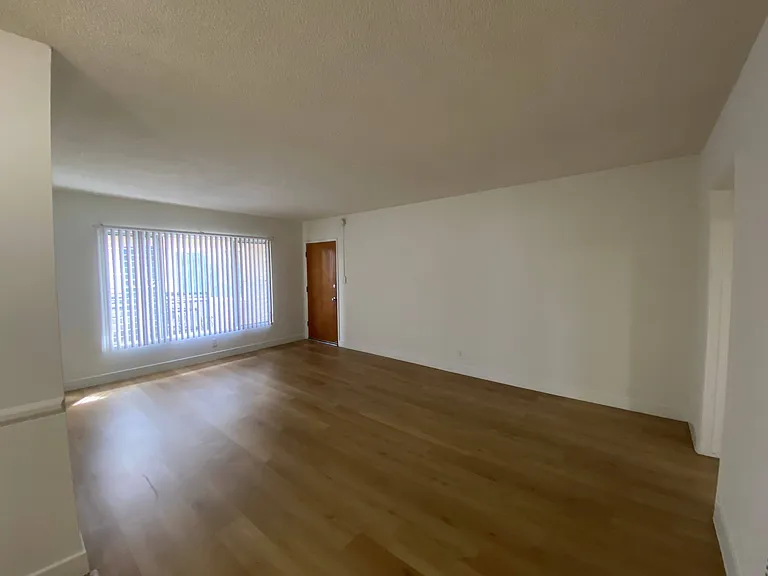 4423 Santa Rosalia Dr. — Photo 15