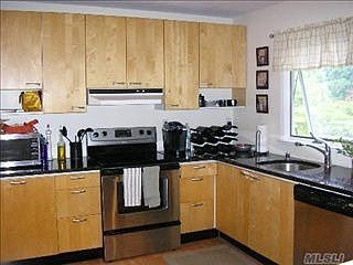 3rd image of 56A Barnum Ave