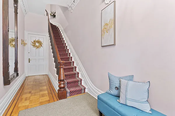 Sold by Compass | media 10