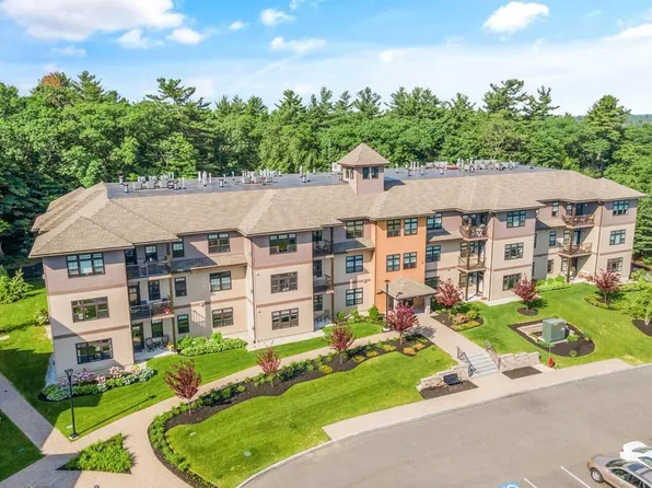 7 Executive Dr APT 233, Stoneham, MA 02180