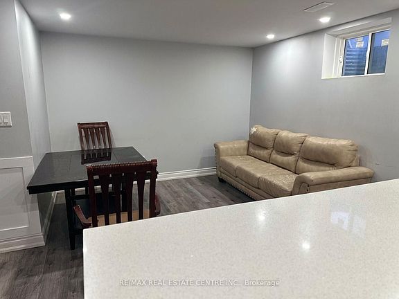4th image of 266 Dougall Ave
