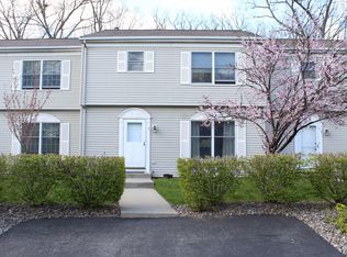 2 Lackawanna Trl, Montebello, NY 10901