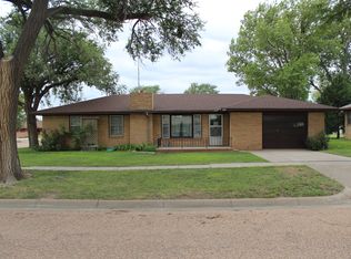 345 S Lane St, Dighton, KS 67839