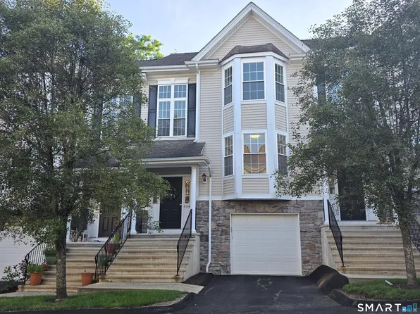 604 Sienna Drive #604, Danbury, CT 06810