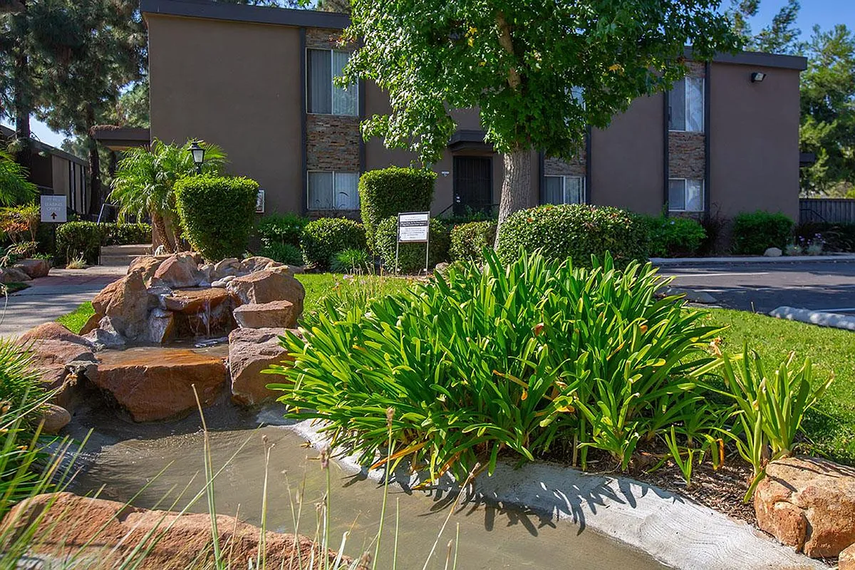 Building Photo - Enclave at Lake Murray